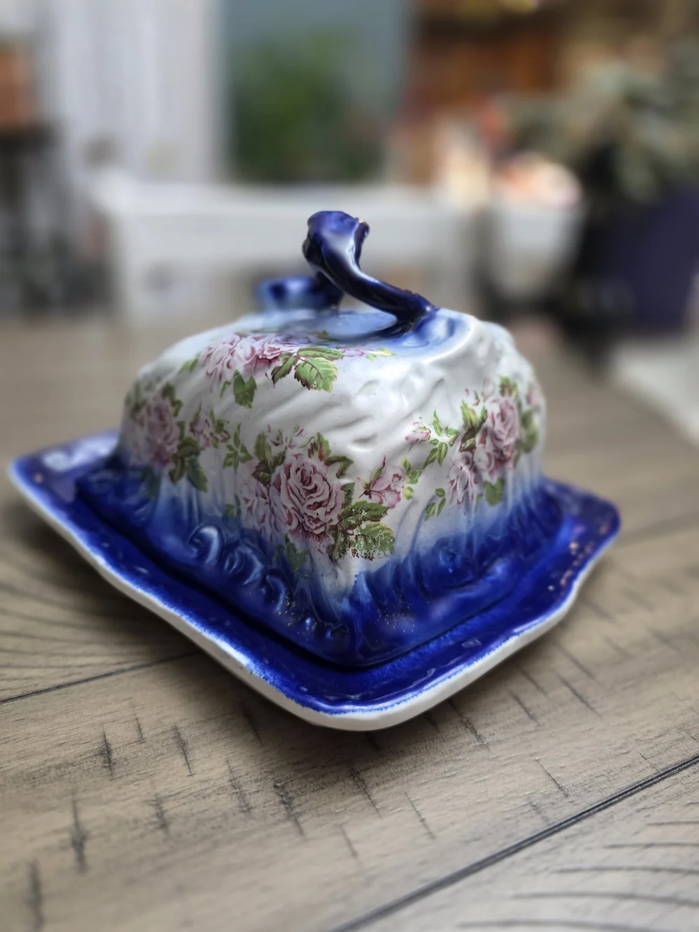 N/A elegant blue